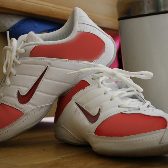 ISO Shoes for painting! - Picture 9 of 9